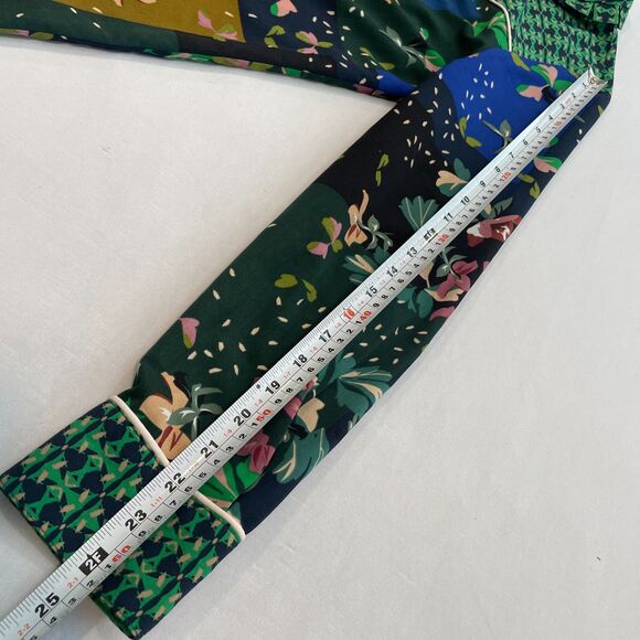 ~ CABI Med Blouse Floral Botanical Top Shirt Flowy Button Up Lightwt Navy Multi - Picture 6 of 15